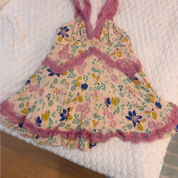 Floral Lace-Trim Sundress in Pink and Cream - Picture 2 of 2